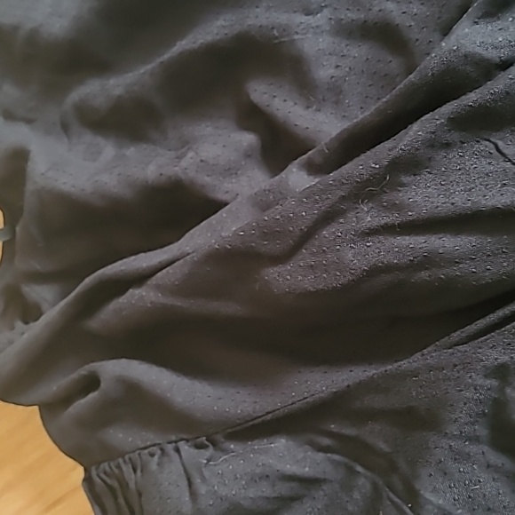 Black wrap around blouse - Picture 4 of 10